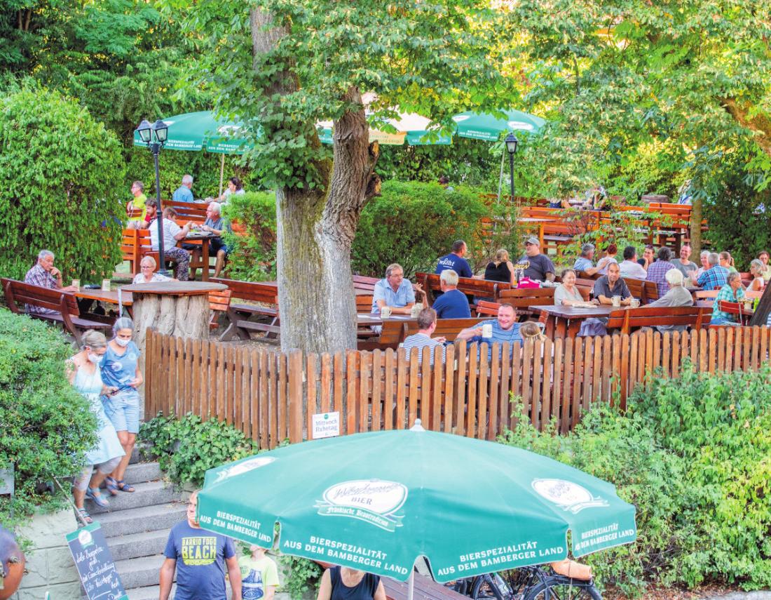 Die zwei neuen alkoholfreien Weiherer Biere können neben 30 weiteren Bierspezialitäten sowie hausgemachten fränk ische n Speisen im Biergarten der Brauerei Kundmüller i n Weiher genossen werden. Mehr Infos unter www.brauerei-kundmueller.de Die zwei neuen alkoholfreien Weiherer Biere können neben 30 weiteren Bierspezialitäten sowie hausgemachten fränk ische n Speisen im Biergarten der Brauerei Kundmüller i n Weiher genossen werden. Mehr Infos unter www.brauerei-kundmueller.de