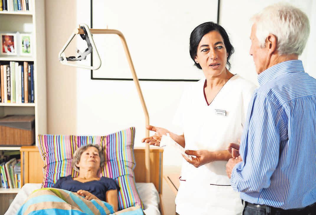Über technische Installationen hinaus sind Zuschüsse für Hilfsmittel bei der Pflege von Angehörigen möglich. FOTO: AKTION MEDITECH Über technische Installationen hinaus sind Zuschüsse für Hilfsmittel bei der Pflege von Angehörigen möglich. FOTO: AKTION MEDITECH