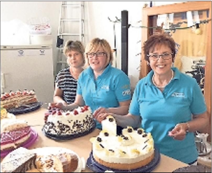 Selbst gebackene Kuchen, Torten und Küchla – wer kann da schon Nein sagen? Fotos: red Selbst gebackene Kuchen, Torten und Küchla – wer kann da schon Nein sagen? Fotos: red