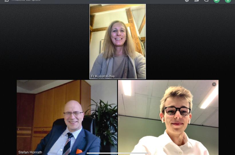 Firmenaufnahmen und GoToMeeting zwischen Stefan Honrath (Leiter DirektionPeine Volksbank BraWo), Niklas Krupka (townaround Vorstandsvorsitzender)und Birthe Kußroll-Ihle (CityLand Redakteurin). © townaround Firmenaufnahmen und GoToMeeting zwischen Stefan Honrath (Leiter DirektionPeine Volksbank BraWo), Niklas Krupka (townaround Vorstandsvorsitzender)und Birthe Kußroll-Ihle (CityLand Redakteurin). © townaround