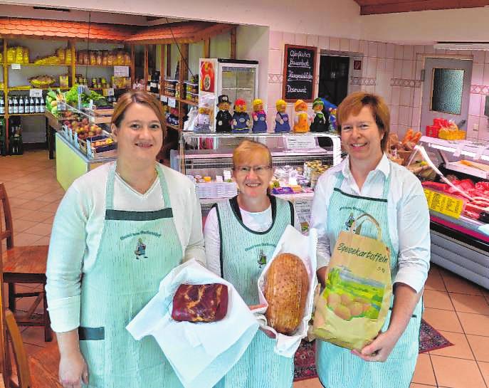 V.l.: Christina Kirsch, Karin Kraus und Ute Guckert im Hofladen des Guckertshof. Bild: Rinderspacher/A V.l.: Christina Kirsch, Karin Kraus und Ute Guckert im Hofladen des Guckertshof. Bild: Rinderspacher/A