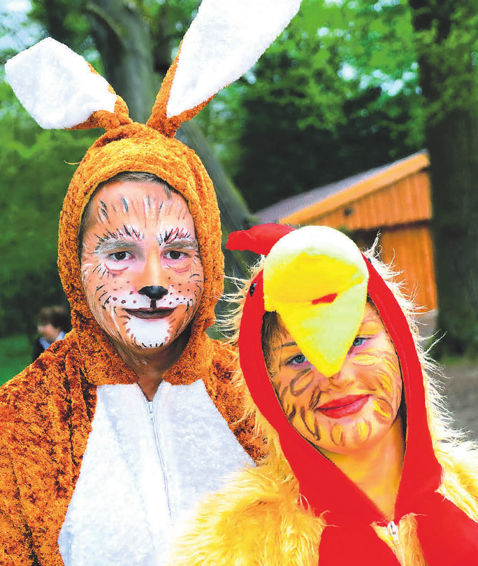 Welches Kind möchte nicht gern vom Osterhasen oder Küken mit Ostereiern beschenkt werden? Welches Kind möchte nicht gern vom Osterhasen oder Küken mit Ostereiern beschenkt werden?