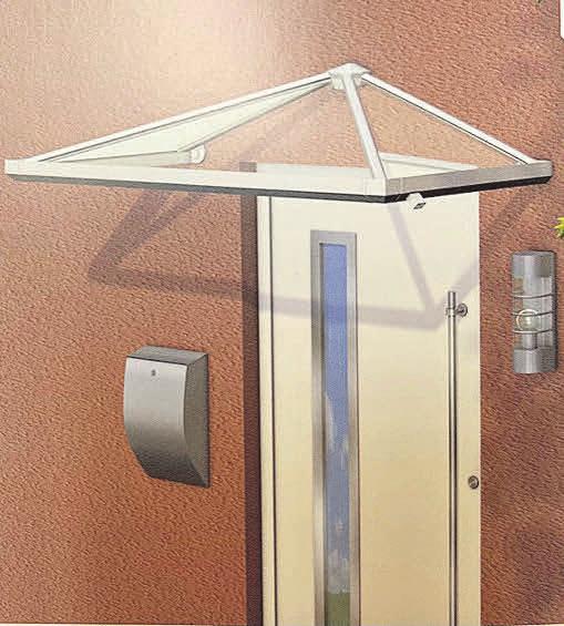 Die Türenprofis bieten auch Vordächer in Aluminium – ebenso mit RAL-Lackierung möglich.