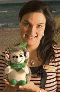 Dana Haverland und „Hörfred“, Liebling der Kinder. Dana Haverland und „Hörfred“, Liebling der Kinder.