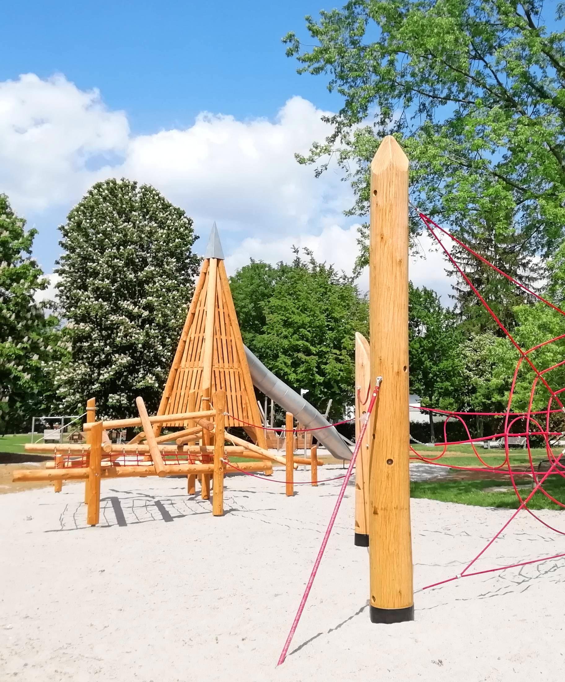 Der neue Ü 6-Spielplatz im Stadtpark lädt zum Klettern ein. Foto: Bauhof Der neue Ü 6-Spielplatz im Stadtpark lädt zum Klettern ein. Foto: Bauhof