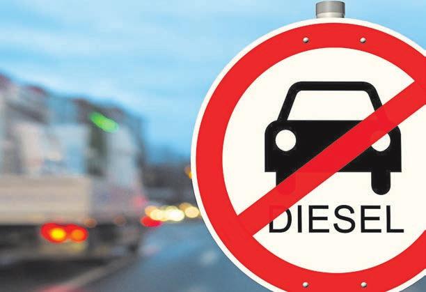 Ältere Diesel müssen draußen bleiben: Als erste Stadt setzt Stuttgart ein Dieselfahrverbot für ältere Dieselfahrzeuge ein. Foto: © Riko Best / Fotolia.de Ältere Diesel müssen draußen bleiben: Als erste Stadt setzt Stuttgart ein Dieselfahrverbot für ältere Dieselfahrzeuge ein. Foto: © Riko Best / Fotolia.de