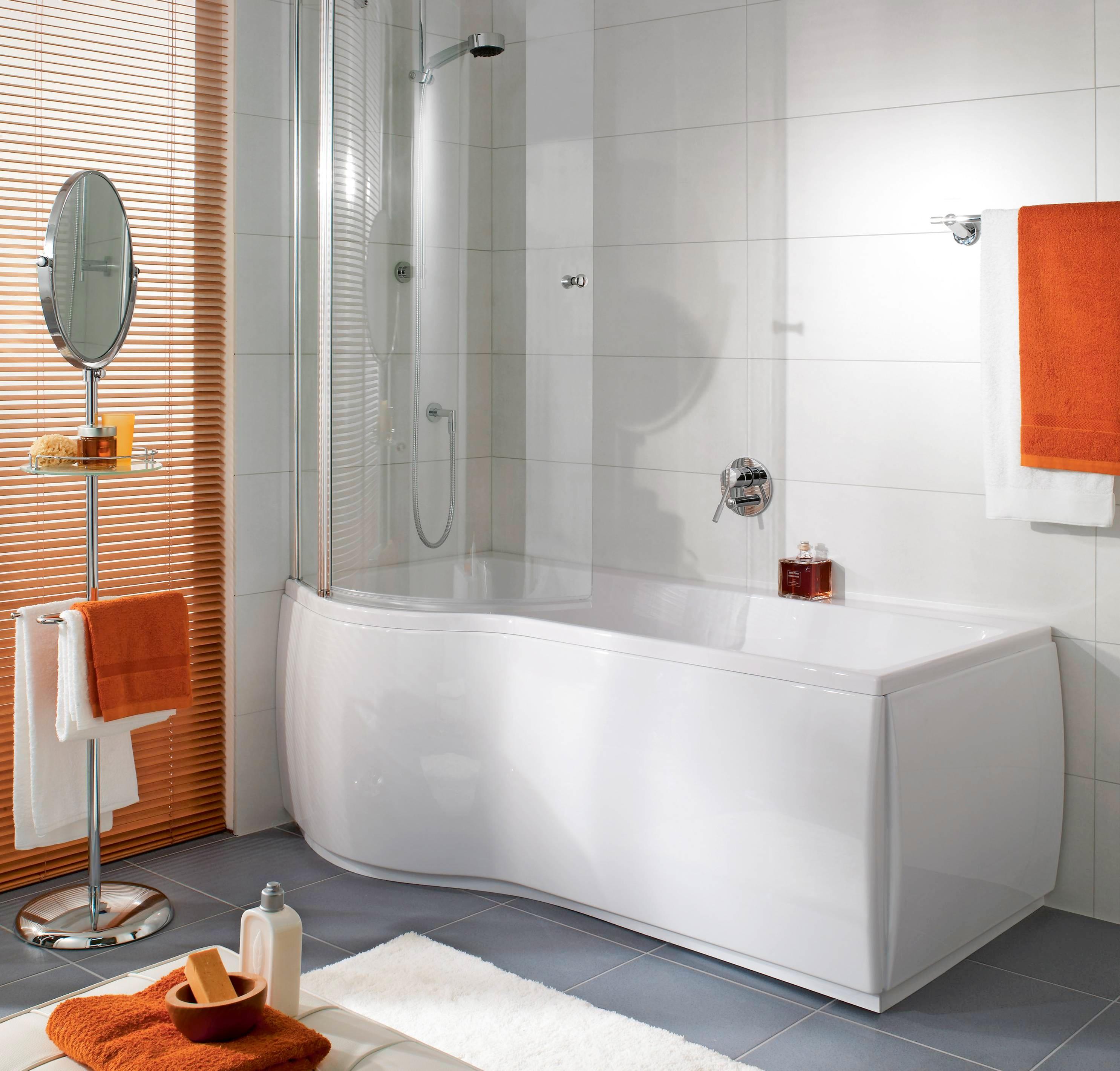 Auch in kleinen Bädern muss auf die Wanne nicht verzichtet werden. Auch in kleinen Bädern muss auf die Wanne nicht verzichtet werden.