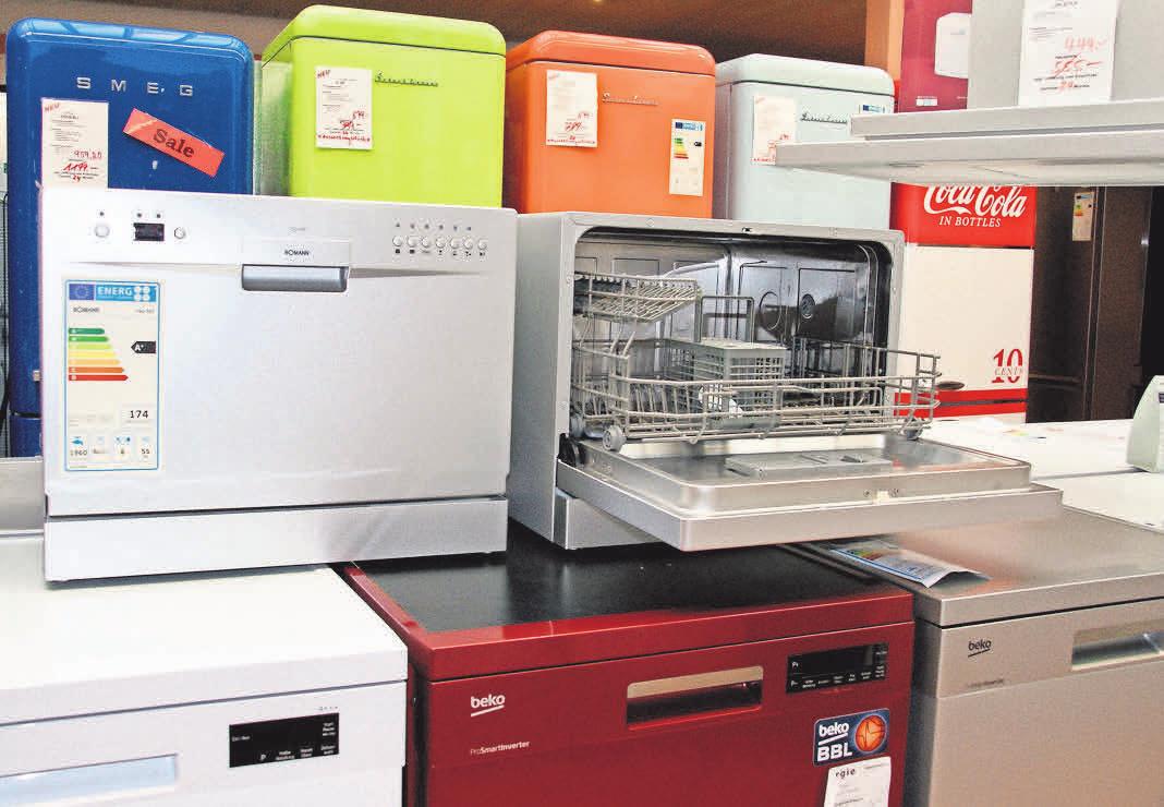 Große Auswahl, kleine Preise: Ein neuer Kühlschrank sorgt für frischen Glanz in der Küche. Große Auswahl, kleine Preise: Ein neuer Kühlschrank sorgt für frischen Glanz in der Küche.