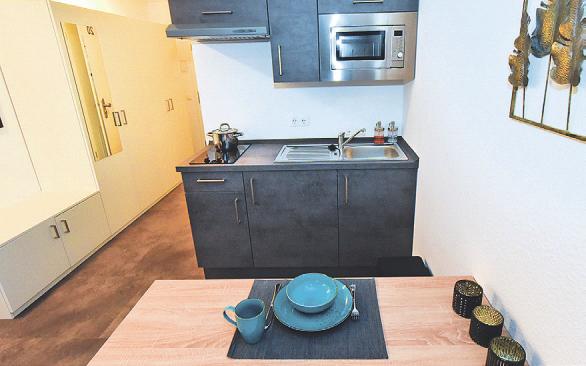 Voll ausgestattete Pantry-Küche für leckeres Kochen und Essen im Komfort-Apartment. Bild: Gerling &amp; Schütz
