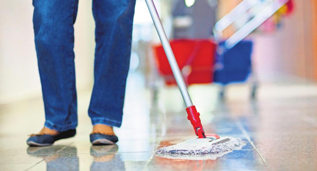 Frauen, die im Niedriglohnsektor arbeiten, bekommen später eine niedrige Rente. FOTO: JENS BÜTTNER/DPA Frauen, die im Niedriglohnsektor arbeiten, bekommen später eine niedrige Rente. FOTO: JENS BÜTTNER/DPA