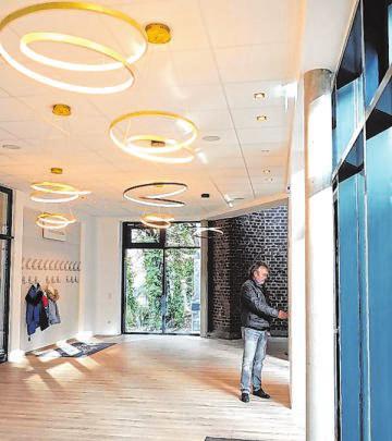 Die multifunktionalen Räume bestechenmit Übersichtlichkeit und einem raffinierten Design. Fotos: Dr. Volker Gastreich Die multifunktionalen Räume bestechenmit Übersichtlichkeit und einem raffinierten Design. Fotos: Dr. Volker Gastreich