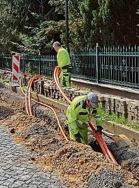In Weißenborn laufen die Tiefbauarbeiten zum Breitbandausbau. FOTO: BURGENLANDKRIES In Weißenborn laufen die Tiefbauarbeiten zum Breitbandausbau. FOTO: BURGENLANDKRIES