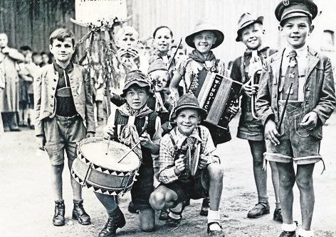 Die ganz Kleinen waren schon in den frühen Jahren ein Bestandteil des Vereins. Die ganz Kleinen waren schon in den frühen Jahren ein Bestandteil des Vereins.