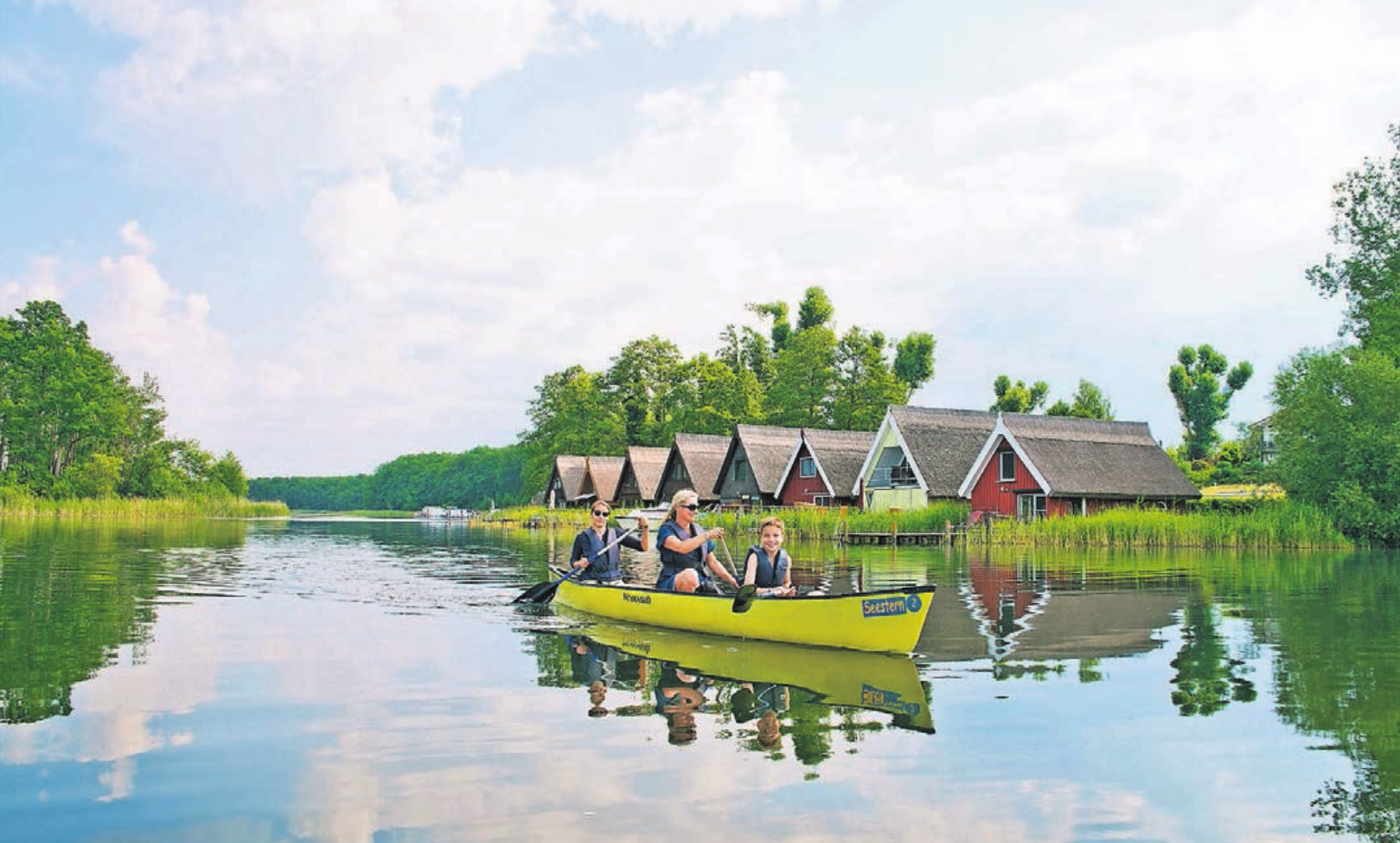 ank Kanutaxi bleiben Wassersportfans in der Mecklenburgischen Seenplatte flexibel. Der praktische Service vieler Verleiher bringt das Boot an den Wunschort oder holt es ab. Fotos: Christin Drühl ank Kanutaxi bleiben Wassersportfans in der Mecklenburgischen Seenplatte flexibel. Der praktische Service vieler Verleiher bringt das Boot an den Wunschort oder holt es ab. Fotos: Christin Drühl