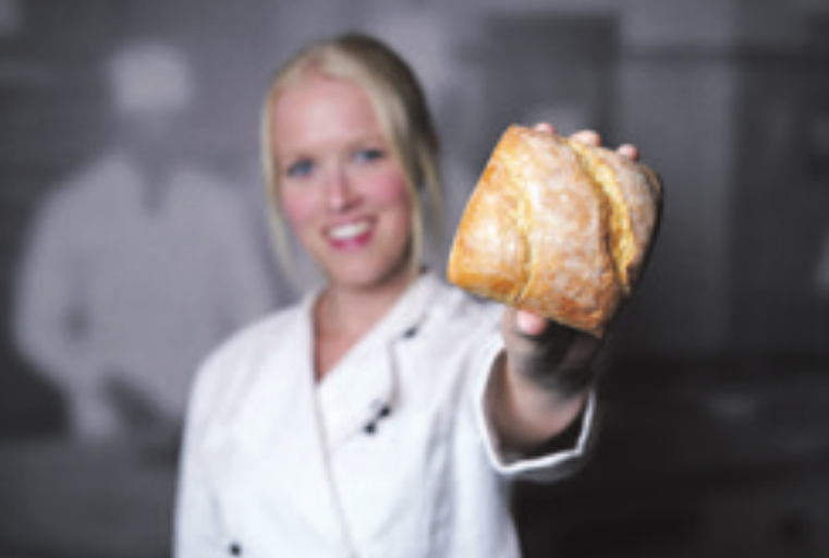 Das Brötchen, das in Lübeck jeder kennt, bekommt einen neuen Namen: Aus dem Mittagsbrötchen wird das Hanse No. 1. Das Brötchen, das in Lübeck jeder kennt, bekommt einen neuen Namen: Aus dem Mittagsbrötchen wird das Hanse No. 1.