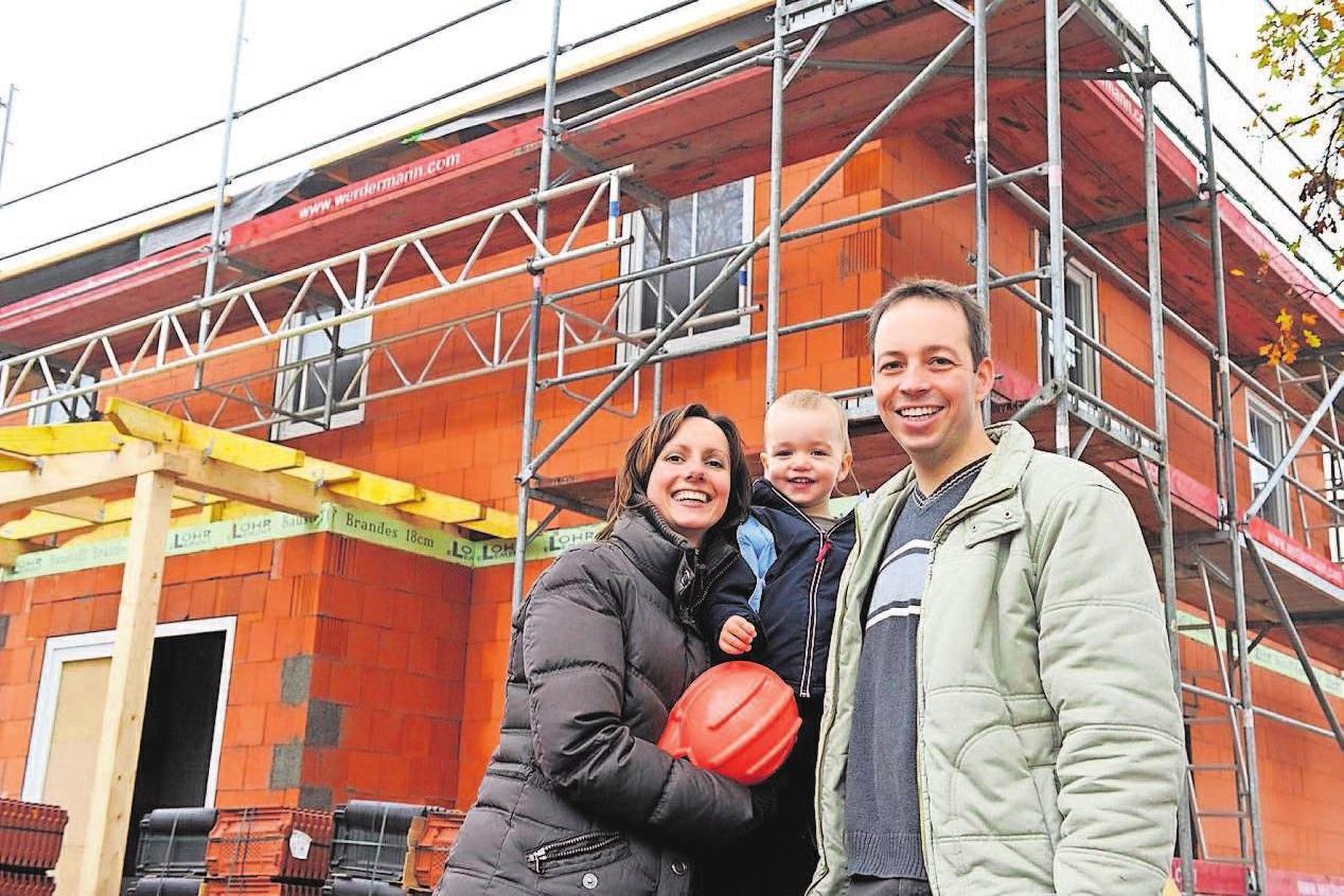 Die Auswahl der Baumaterialien bestimmt mit darüber, wie ökologisch die Bilanz eines neuen Hauses ausfallen wird. Fotos: djd/bsb Die Auswahl der Baumaterialien bestimmt mit darüber, wie ökologisch die Bilanz eines neuen Hauses ausfallen wird. Fotos: djd/bsb
