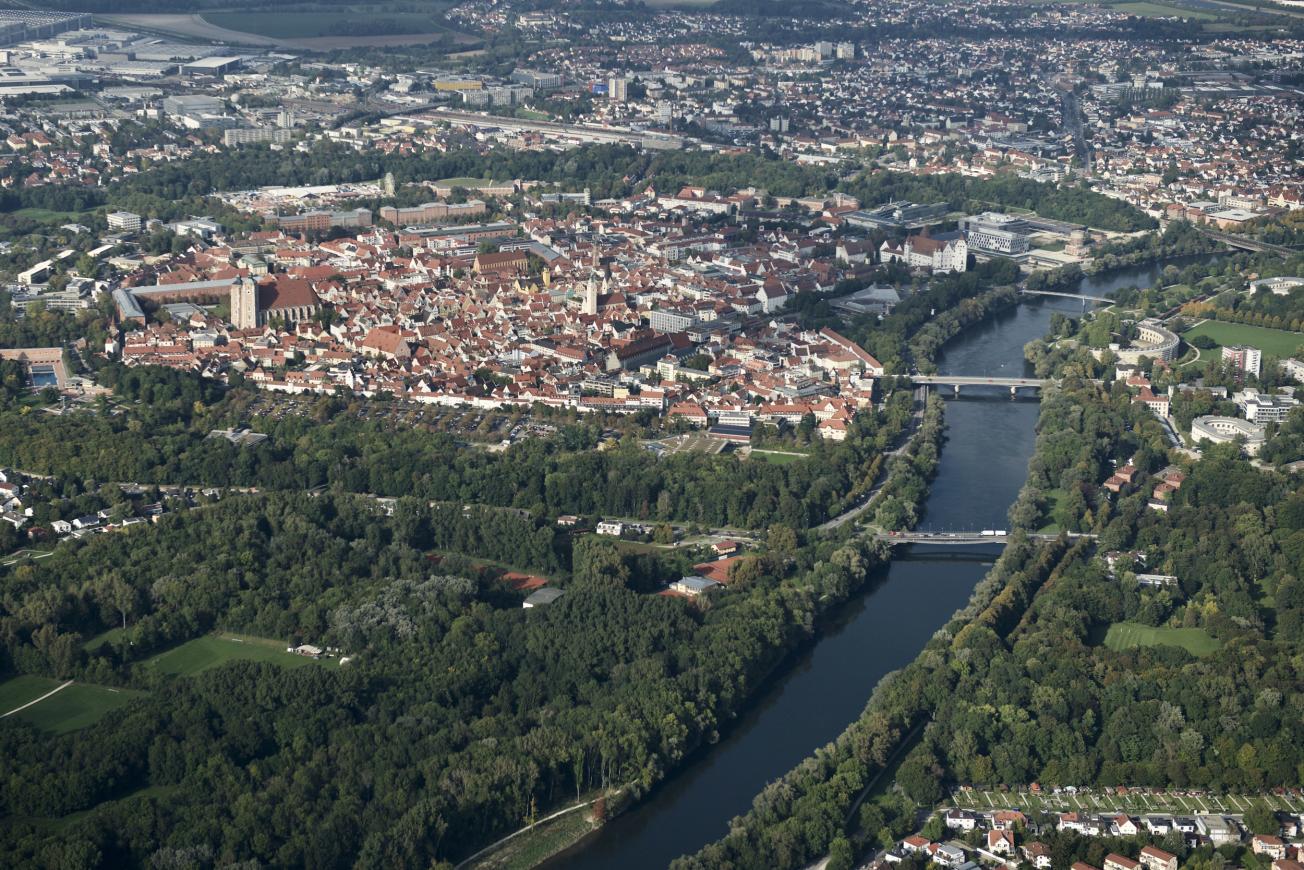 Blick auf die historische Altstadt: Ingolstadts gesamtes Stadtgebiet erstreckt sich über 133 km2. Foto: Schalles, DK Blick auf die historische Altstadt: Ingolstadts gesamtes Stadtgebiet erstreckt sich über 133 km2. Foto: Schalles, DK