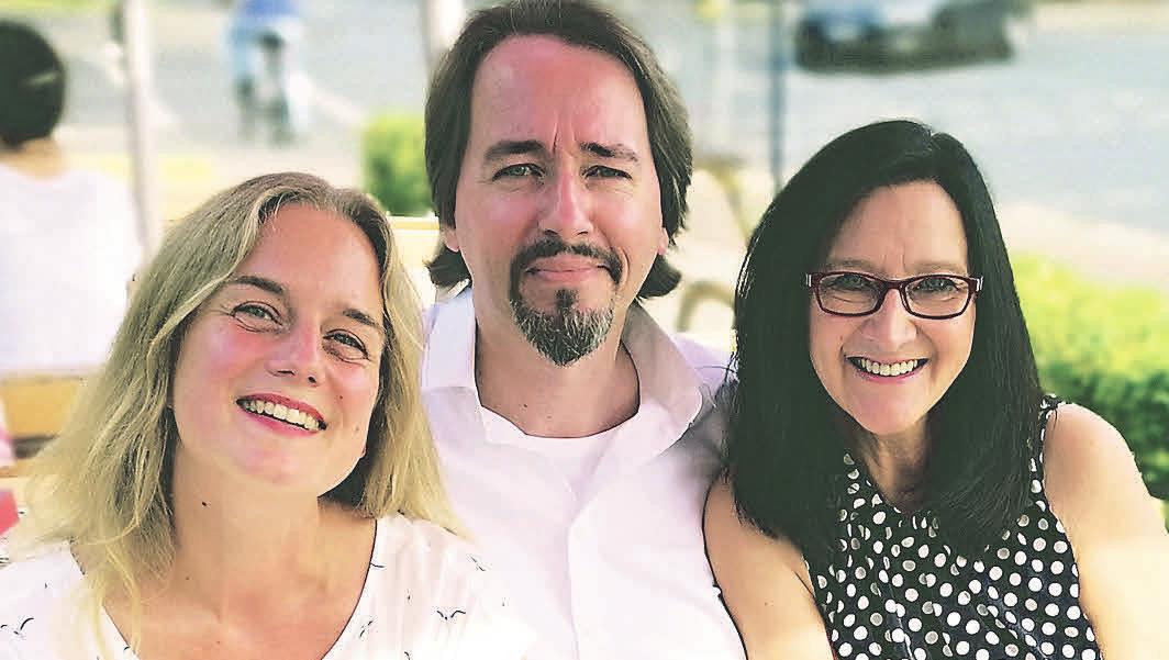 Blicken zuversichtlich in die Zukunft: Yvonne Dannull (von links), Roger Popken und Marion Gigerl, die drei Köpfe der Facebook-Gruppe. Blicken zuversichtlich in die Zukunft: Yvonne Dannull (von links), Roger Popken und Marion Gigerl, die drei Köpfe der Facebook-Gruppe.