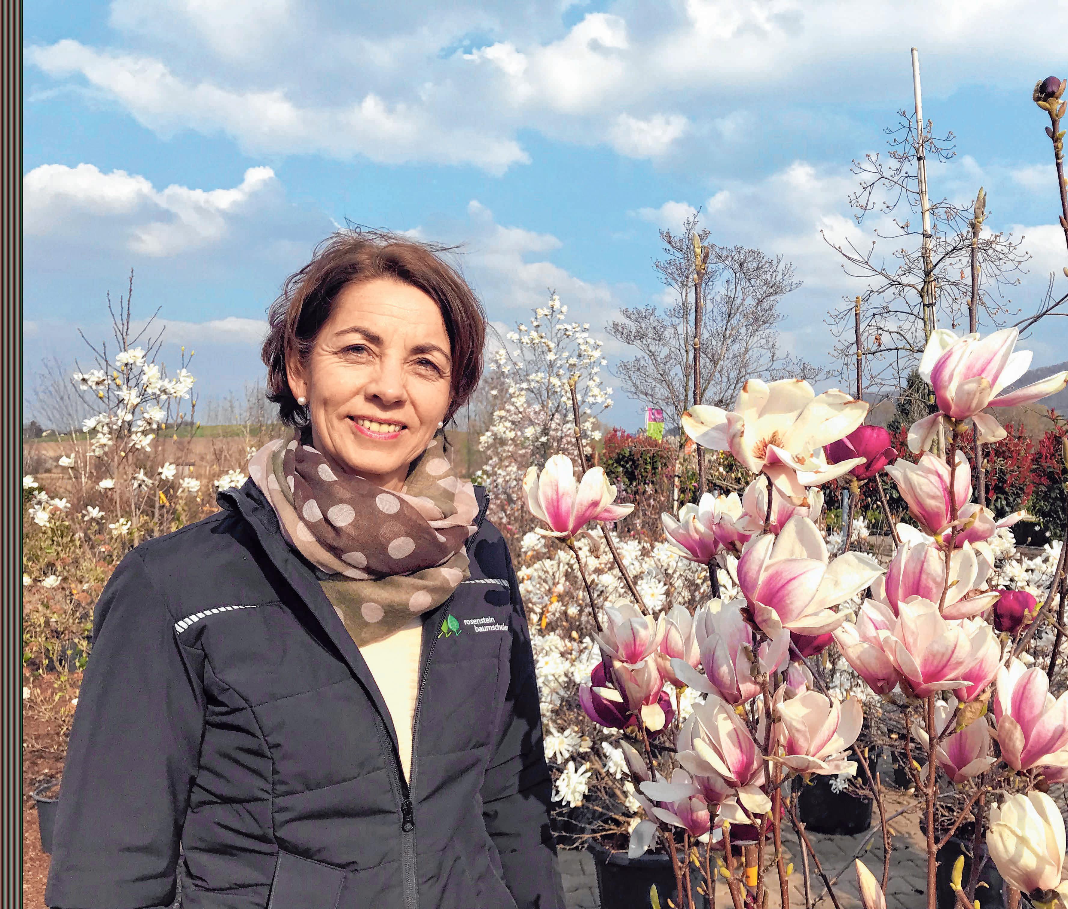 Die Inhaberin Liane Koch von der Rosenstein Baumschule freut sich auf viele Besucher und natürlich auf viele blühende Blumen. Foto: privat Die Inhaberin Liane Koch von der Rosenstein Baumschule freut sich auf viele Besucher und natürlich auf viele blühende Blumen. Foto: privat
