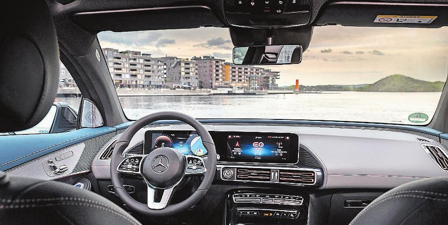 Das Cockpit wird von einem grossen Bildschirm dominiert. Bild: PD Das Cockpit wird von einem grossen Bildschirm dominiert. Bild: PD
