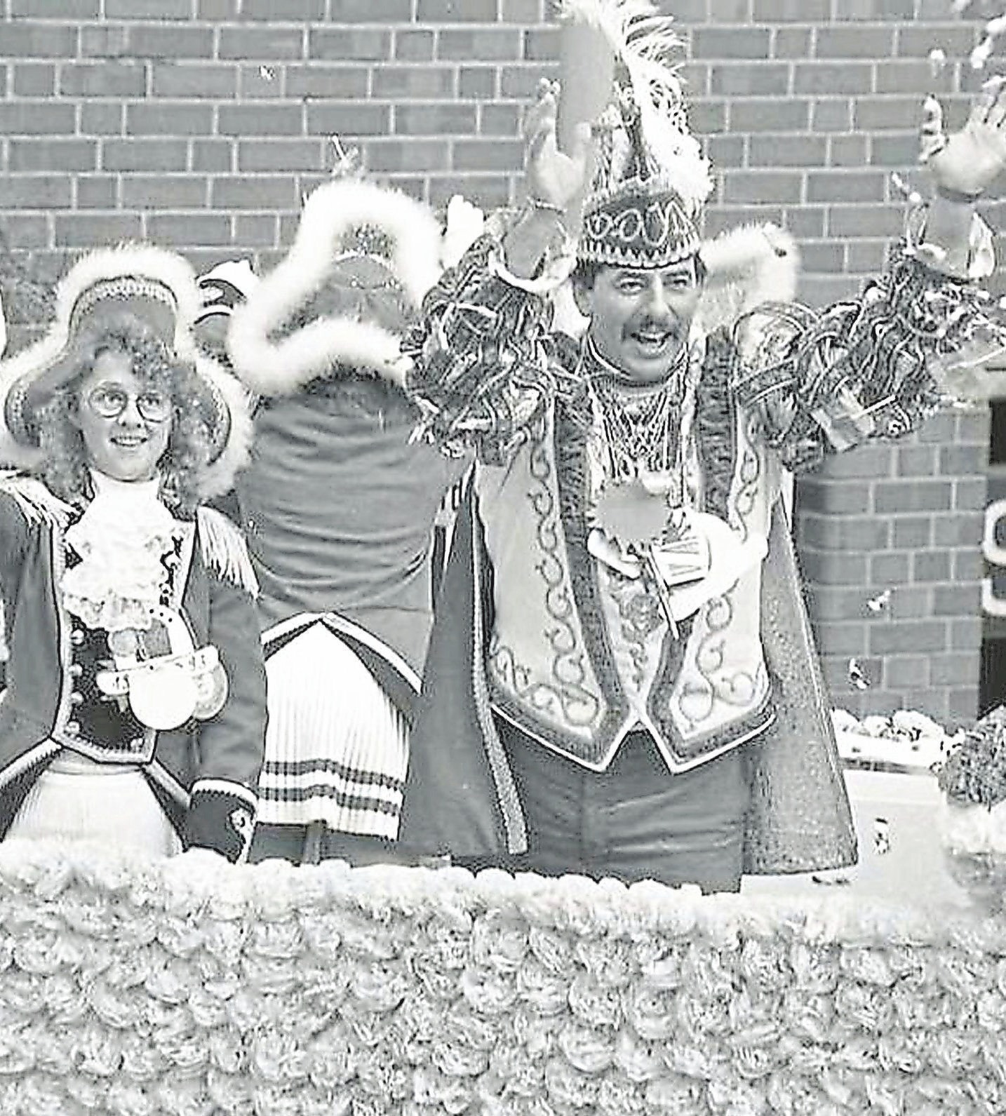 Der jetzige Präsident Uwe Wuttke regierte 1993 mit Ehefrau Karin die Narren in Sendenhorst. Der jetzige Präsident Uwe Wuttke regierte 1993 mit Ehefrau Karin die Narren in Sendenhorst.