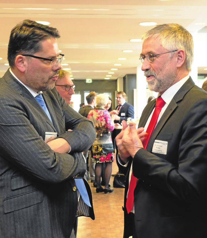 Intensiv im Gespräch: Gero Tuttlewski (li.,WSB-Chef 2007 bis 2012, und Dr. Christoph Krupp (Bezirksamtsleiter 2001 bis 2010).
