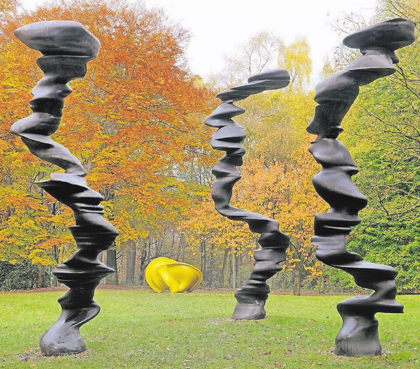 Der Skulpturenpark von Tony Cragg hat Wuppertals Ruf als international renommierte Kunststadt weiter gefestigt. Der Besuch einer Tanzvorstellung des Ensembles von Pina Bausch oder einer der Ausstellungen im Von der Heydt-Museum sind ebenfalls sehr gefragt. Der Skulpturenpark von Tony Cragg hat Wuppertals Ruf als international renommierte Kunststadt weiter gefestigt. Der Besuch einer Tanzvorstellung des Ensembles von Pina Bausch oder einer der Ausstellungen im Von der Heydt-Museum sind ebenfalls sehr gefragt.