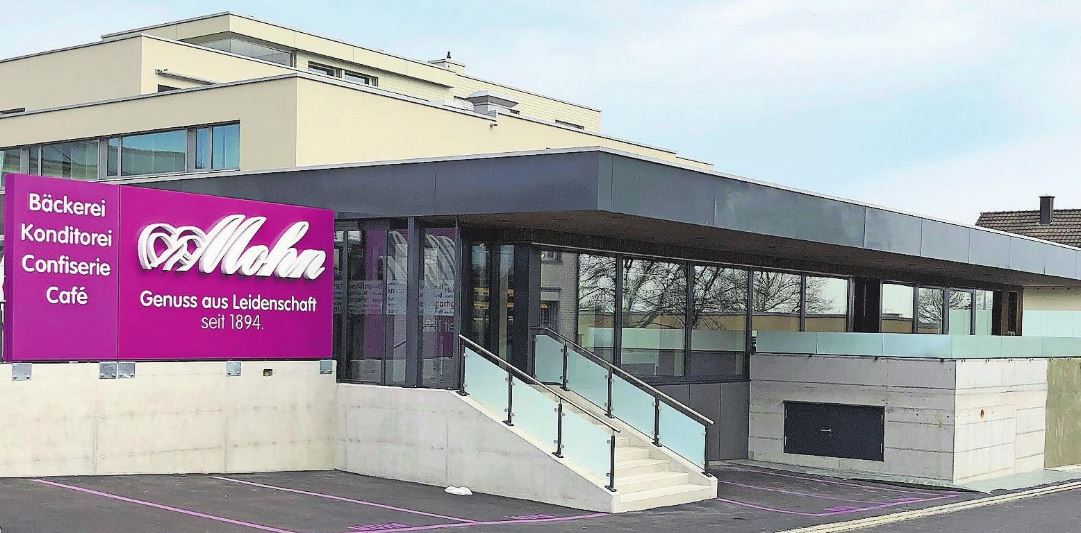 Der Neubau wurde in nachhaltiger Bauweise erstellt und wirkt sehr einladend. Bild: PD