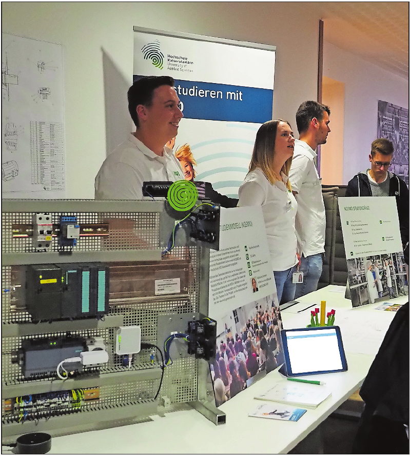 Informationen aus erster Hand gab es bei der ersten „Nacht der Ausbildung“ bei KOB in Wolfstein im Oktober 2018. FOTO: KOB/FREI Informationen aus erster Hand gab es bei der ersten „Nacht der Ausbildung“ bei KOB in Wolfstein im Oktober 2018. FOTO: KOB/FREI