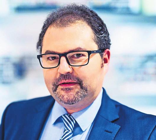 Sven Köhler von der DHBW Stuttgart hält einen Vortrag. Foto: Jochen Dörsam (z) Sven Köhler von der DHBW Stuttgart hält einen Vortrag. Foto: Jochen Dörsam (z)