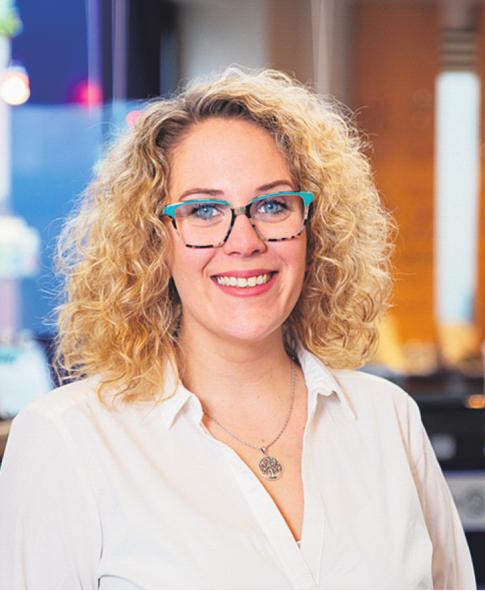 Rebecca Schwan, Augenoptikermeisterin, Optometristin und Inhaberin von Weinhold Optic Actuell