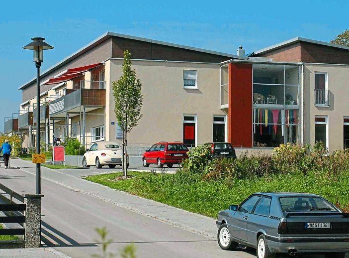 Ein Vorzeigeprojekt ist die Wohnanlage „Lebensräume für Jung und Alt“ in Oberhausen. Ein Vorzeigeprojekt ist die Wohnanlage „Lebensräume für Jung und Alt“ in Oberhausen.