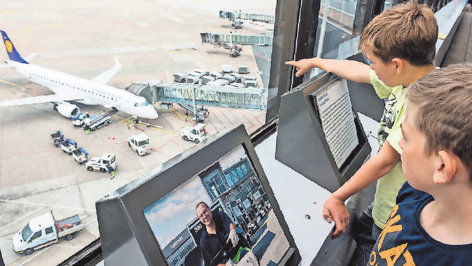 Die Faszination Fliegen erlebt die Jugend hier spielend. Hannover Airport, Maasewerd Die Faszination Fliegen erlebt die Jugend hier spielend. Hannover Airport, Maasewerd