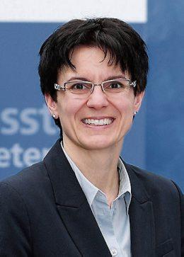 Petra ReutterRegional-Direktorin Privatkunden Petra ReutterRegional-Direktorin Privatkunden
