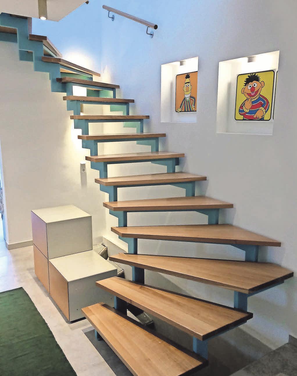 Nach der Renovierung erscheint die Treppe in neuem Glanz. Nach der Renovierung erscheint die Treppe in neuem Glanz.