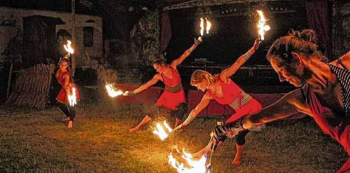 Eine Feuerwehrshow wird Teil des mehrtägigen Programms sein. Fotos: Veranstalter Eine Feuerwehrshow wird Teil des mehrtägigen Programms sein. Fotos: Veranstalter