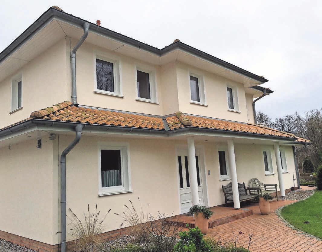 Wer ein Haus bauen will, muss auf die Kosten achten. Wer ein Haus bauen will, muss auf die Kosten achten.