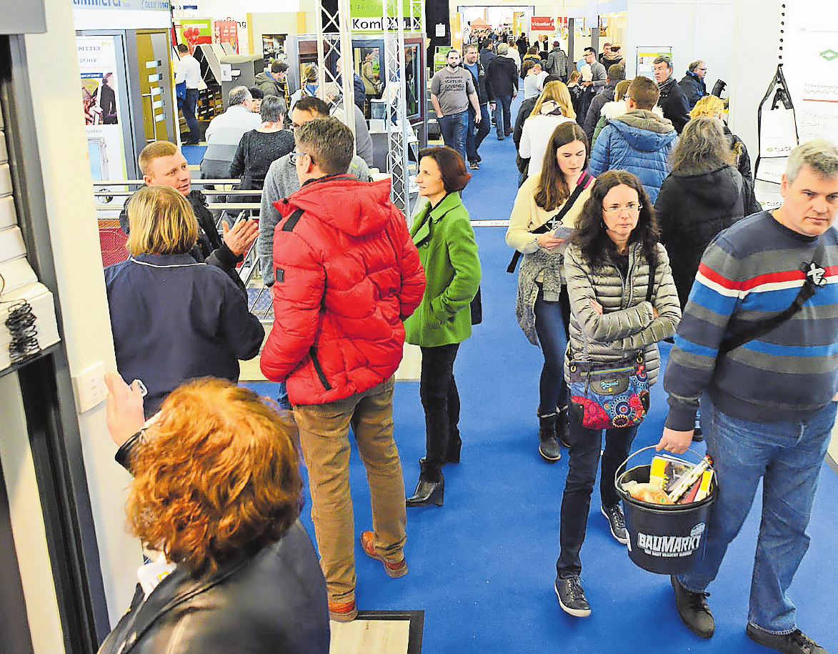 Messe Bausalon auf dem Pirmasenser Messegelände Messe Bausalon auf dem Pirmasenser Messegelände