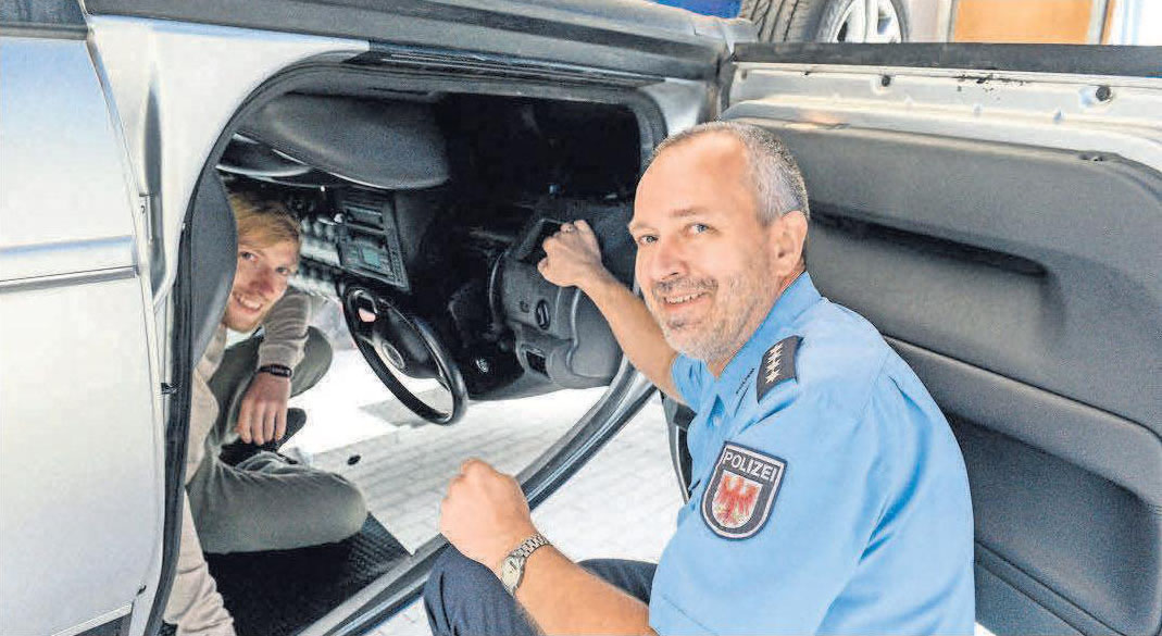 Wie in den vergangenen Jahren lädt auch die Polizei an mehreren Standorten zum Schnuppern ein. Wie in den vergangenen Jahren lädt auch die Polizei an mehreren Standorten zum Schnuppern ein.