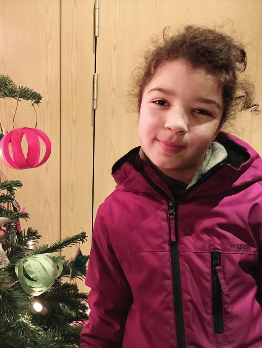 Ella (7): „Ich wünsche mir in diesem Jahr ein Puppenhaus und einen Roller. Ich freue mich schon auf den Tannenbaum, den kaufen wir zusammen kurz vor Heiligabend!”