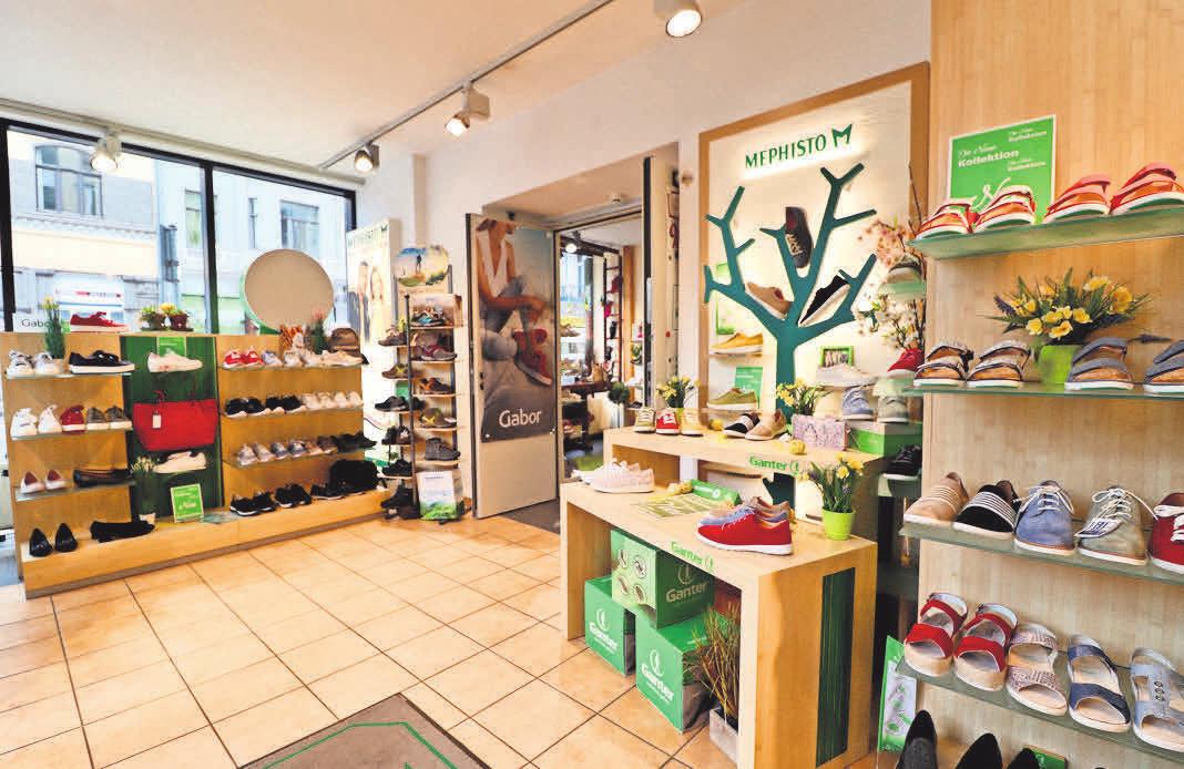 Im Schuhhaus Menze geht es zum „Frühlingserwachen“ mit großen Schritten auf Frühling und Sommer zu. Im Schuhhaus Menze geht es zum „Frühlingserwachen“ mit großen Schritten auf Frühling und Sommer zu.