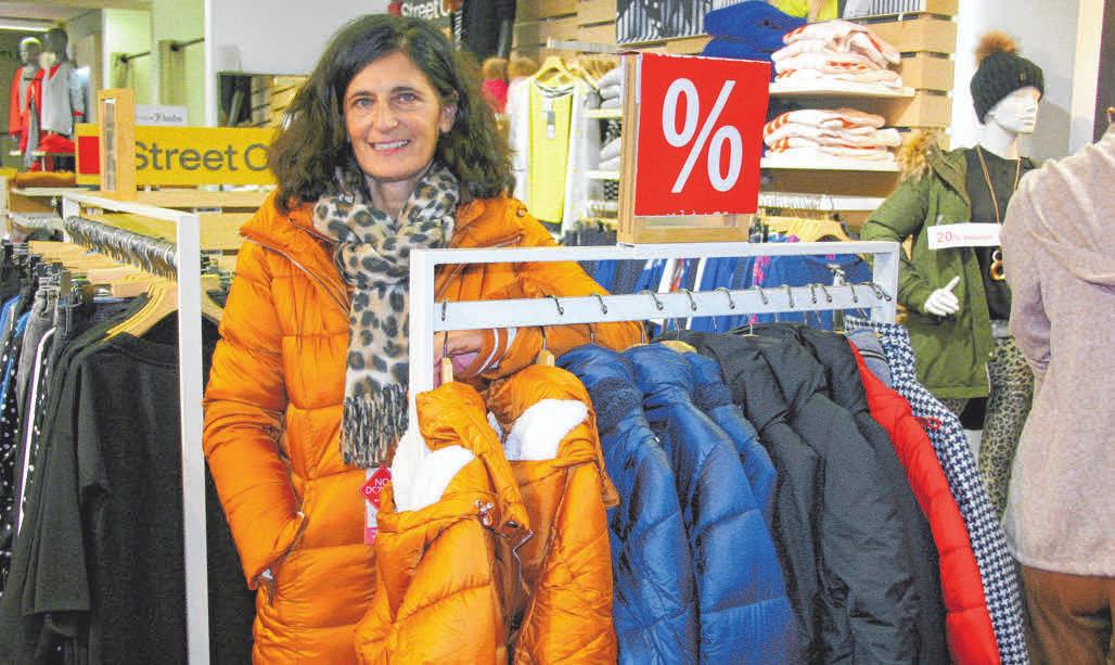 Mode-City bietet erhebliche Preisnachlässe bei Winterjacken und -mäntel für Damen und Herren. Mode-City bietet erhebliche Preisnachlässe bei Winterjacken und -mäntel für Damen und Herren.