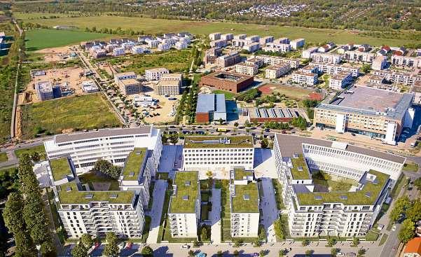 Das Bauprojekt „Neue Mitte Schönefeld“ befindet sich in unmittelbarer Nähe des Rathauses. Die Preise liegen zwischen 220.000 und 500.000 Euro. FOTO: BUWOG