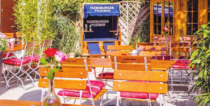 Im Hotelrestaurant „Krupunder Park“ gibt es für die Gäste zahlreiche Plätze an der frischen Luft