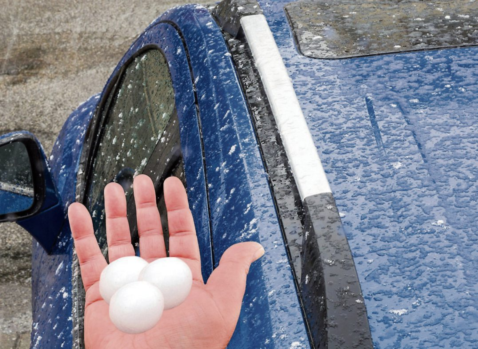 Vom Unwetter überrascht zu werden, ist immer unangenehm. Wenn es sich dabei auch noch um Hagel handelt, kann man von Glück sprechen, wenn man gut versichert ist. Nach dem ein Gutachter den Schaden geschätzt hat, dürfen die Profis in der Werkstatt zeigen, was sie können: Nach der Reparatur sieht das Auto aus, als wäre nie etwas geschehen. Profis halt ... Bild: © JFsPic - Fotolia.com