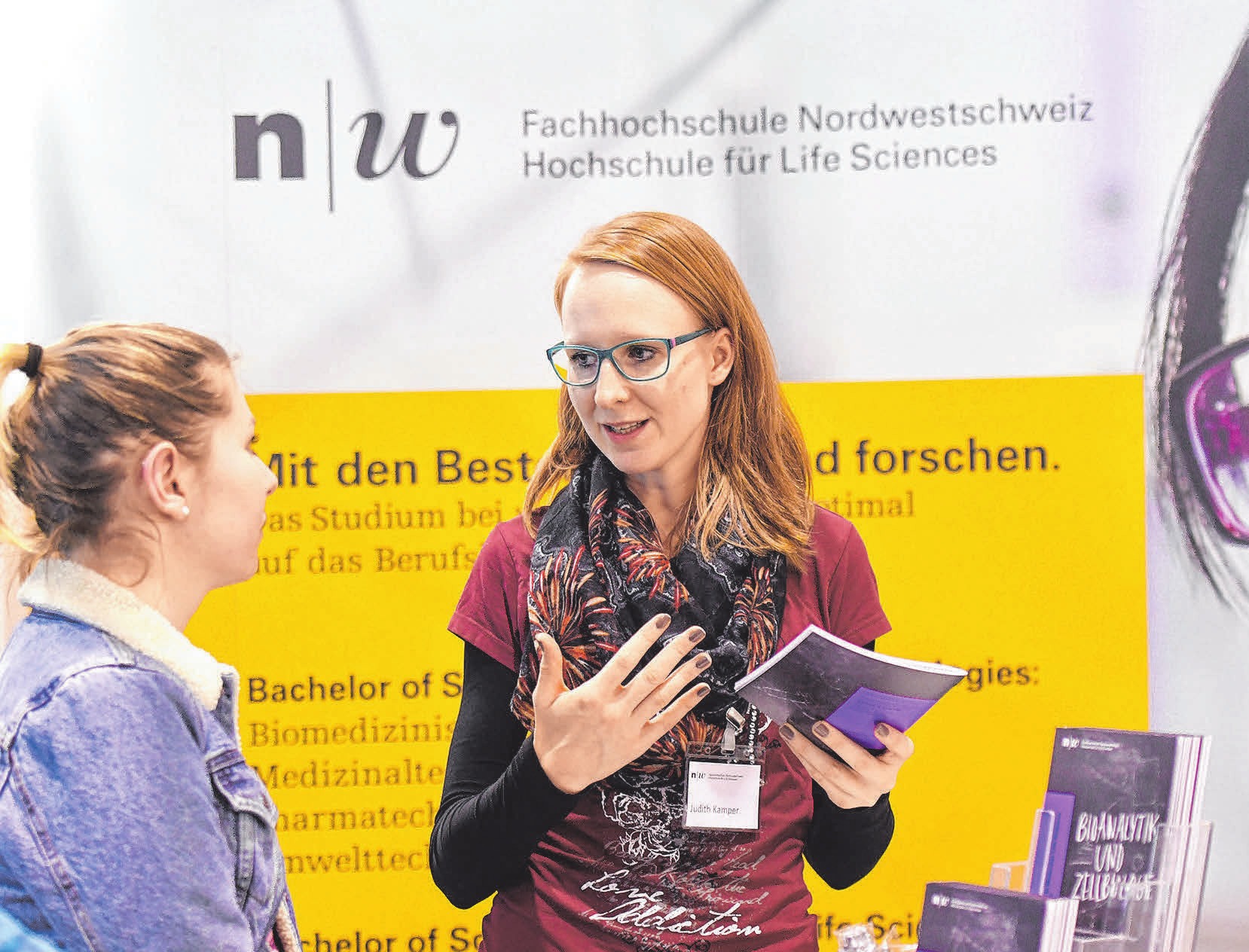 Lehre oder Studium? Auch Hochschulen informieren über ihre Möglichkeiten. FOTOS: SÜDWESTMESSE Lehre oder Studium? Auch Hochschulen informieren über ihre Möglichkeiten. FOTOS: SÜDWESTMESSE
