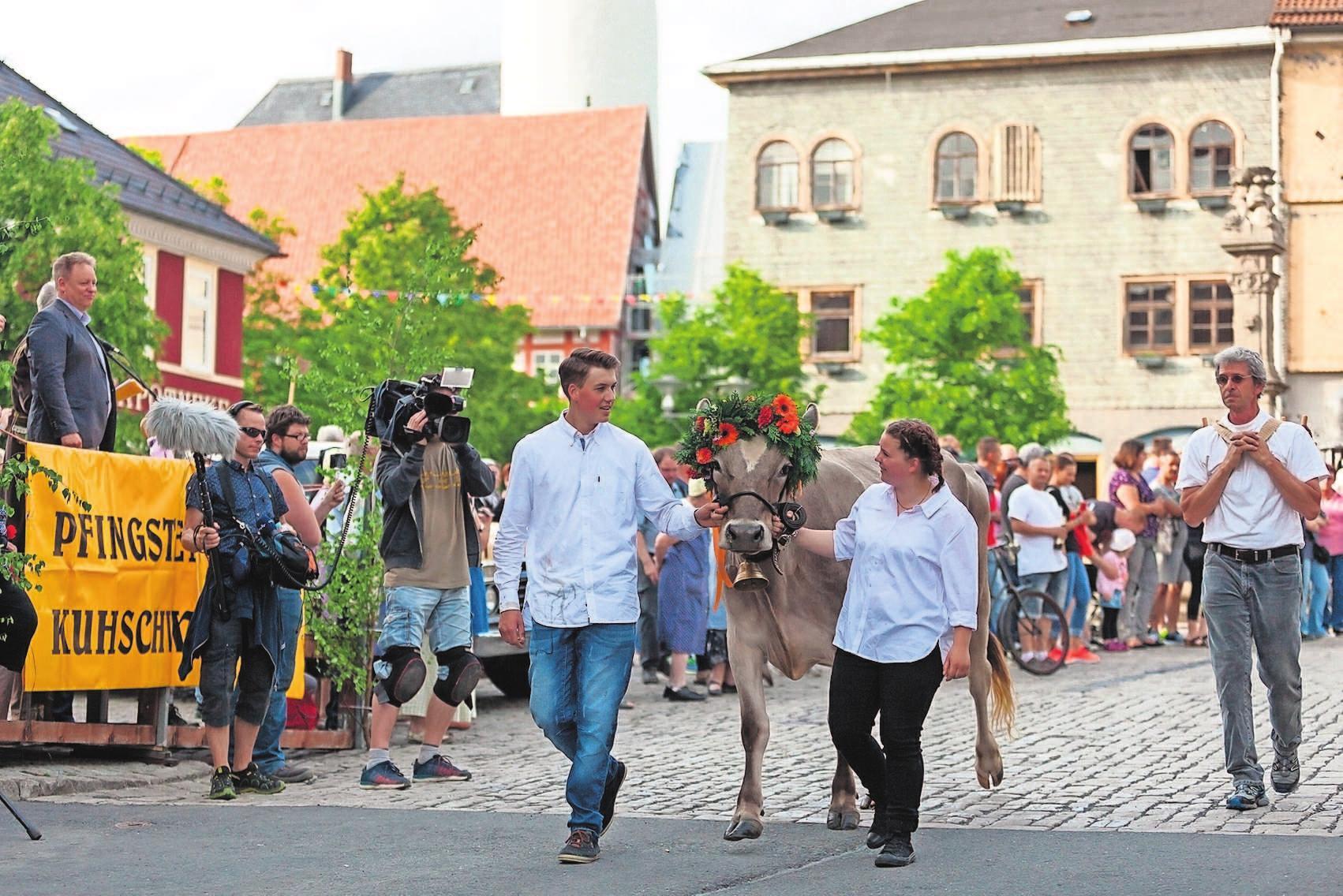 Natürlich gehört auch sie unbedingt zum Kuhschwanzfest dazu. Natürlich gehört auch sie unbedingt zum Kuhschwanzfest dazu.