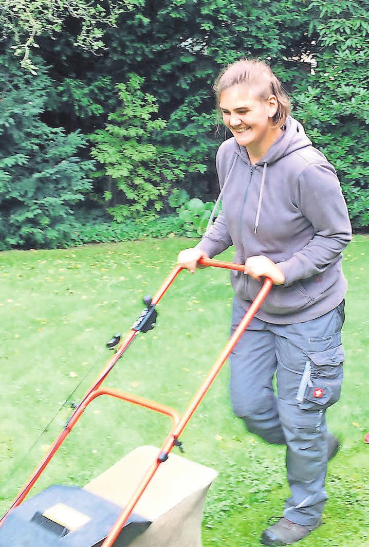 Gartenpflege mit Liebe und Engagement – als ob man es selbst gemacht hätte. Gartenpflege mit Liebe und Engagement – als ob man es selbst gemacht hätte.