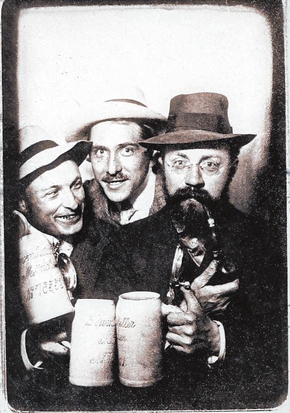 Bosco-Automat-Sofortbild: Henri Matisse, Albert Weisgerber und Hans Purrmann (v.r.n.l.), Löwenbräukeller, München, 1910. BILD: HANS-PURRMANN-ARCHIV, MÜNCHEN Bosco-Automat-Sofortbild: Henri Matisse, Albert Weisgerber und Hans Purrmann (v.r.n.l.), Löwenbräukeller, München, 1910. BILD: HANS-PURRMANN-ARCHIV, MÜNCHEN