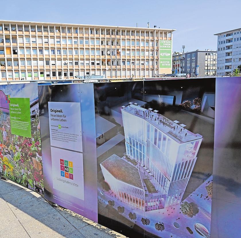 Sorgt für Schlagzeilen: das geplante Hochhaus am Berliner Platz. Aufgabe der Stadt sei es, unterschiedliche Interessen abzuwägen und Lösungsvorschläge zu unterbreiten, sagt Oberbürgermeisterin Jutta Steinruck. ARCHIVFOTO: KUNZ Sorgt für Schlagzeilen: das geplante Hochhaus am Berliner Platz. Aufgabe der Stadt sei es, unterschiedliche Interessen abzuwägen und Lösungsvorschläge zu unterbreiten, sagt Oberbürgermeisterin Jutta Steinruck. ARCHIVFOTO: KUNZ